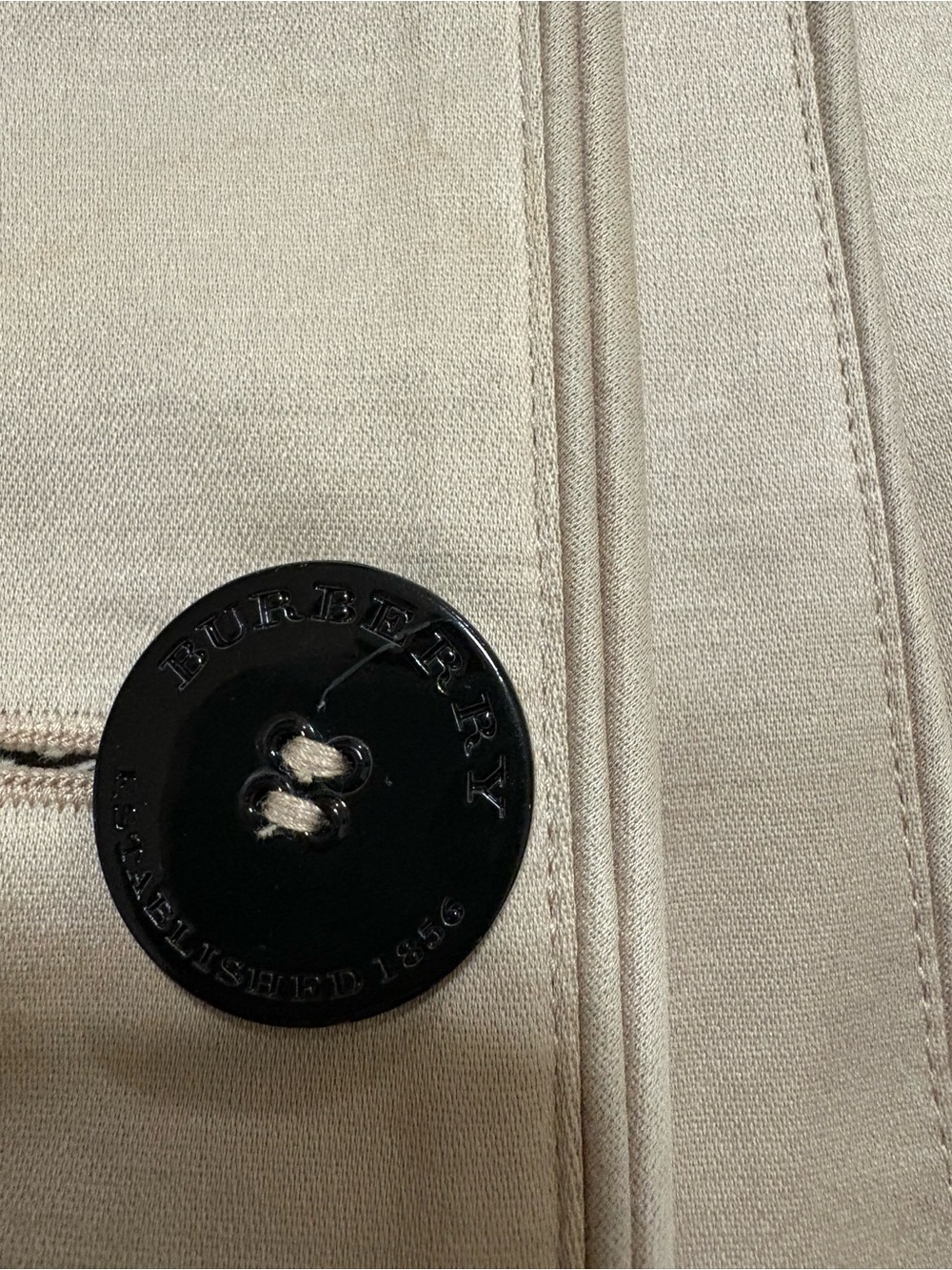 Burberry Pearly Beige Double-Breasted Trench Coat with Belt - Picture 6 of 9